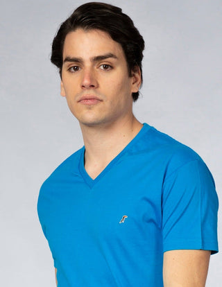 Playera Hombre Cuello en V AIR V NECK Agua