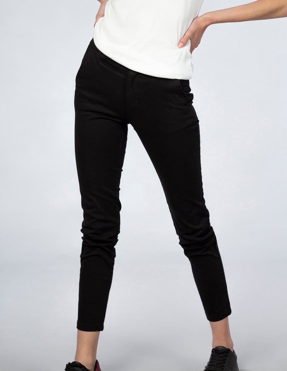 https://tucane.com/cdn/shop/products/pantalon-mujer-flex-fit-pants-negro-166647.jpg?v=1706831684